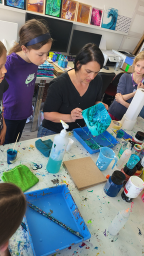 Acrylic Pouring