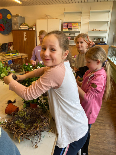 Blumen machen Freude - Osternest gestalten