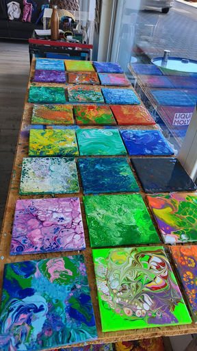 Acrylic Pouring